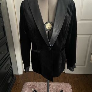 C. Luce Black Velvet Blazer